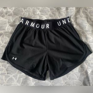 Under Armour Shorts - Women